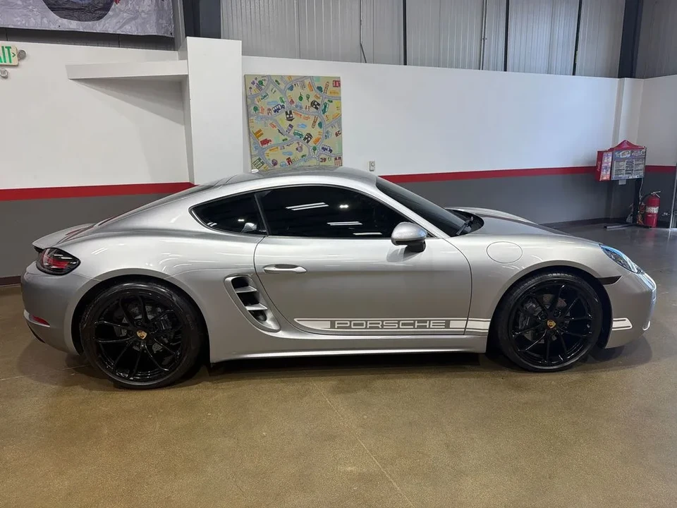2024 Porsche 718 Cayman - Image 2 of 12