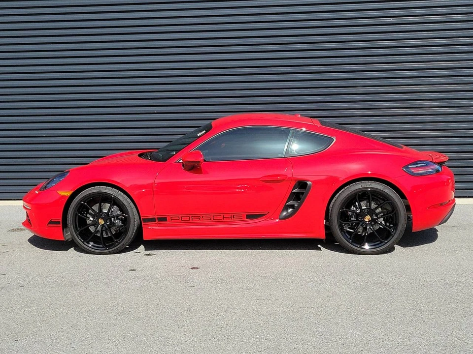 2024 Porsche 718 Cayman - Image 2 of 4