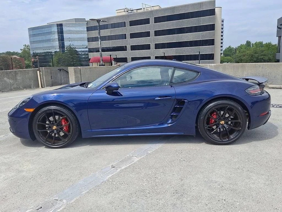 2024 Porsche 718 Cayman - Image 2 of 4