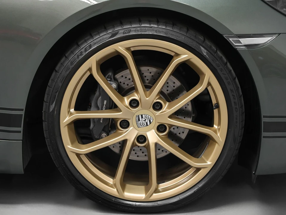 2024 Porsche 718 Cayman - Image 16 of 31