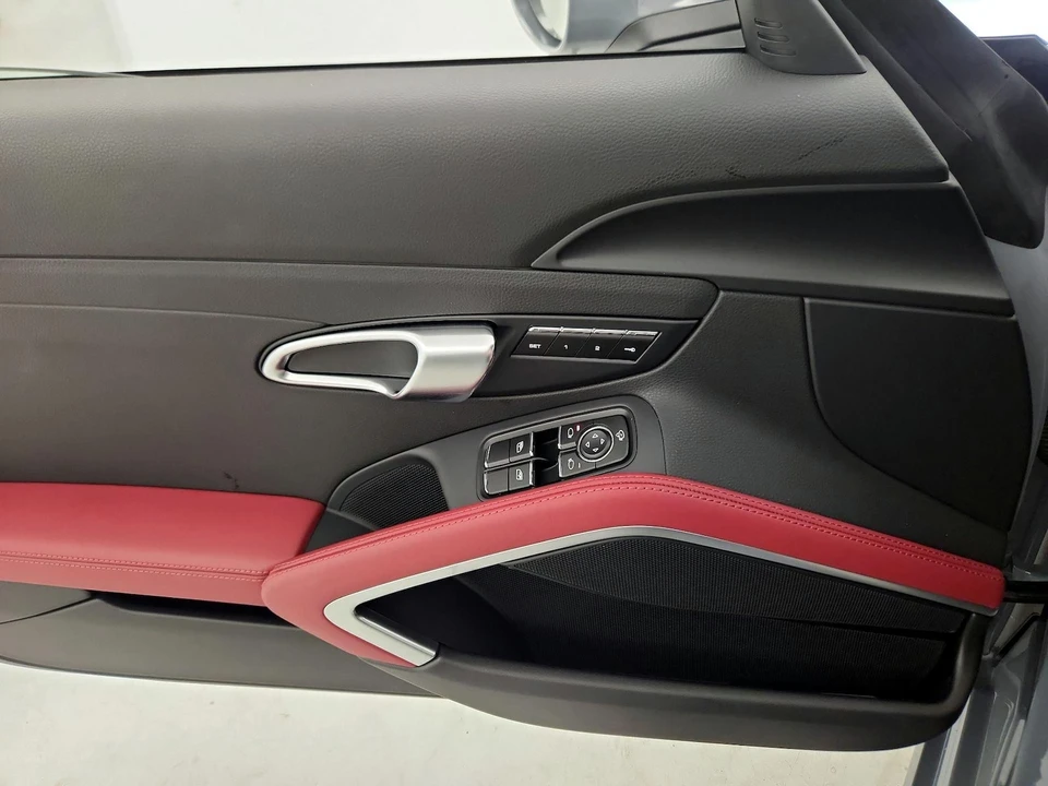 2024 Porsche 718 Cayman - Image 14 of 25