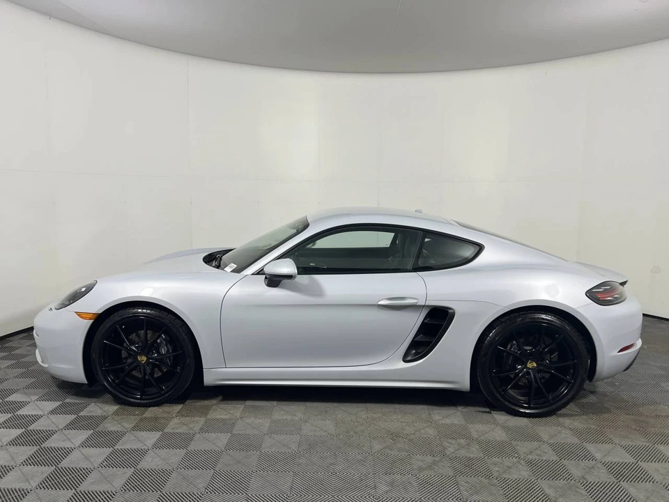 2024 Porsche 718 Cayman - Image 2 of 4