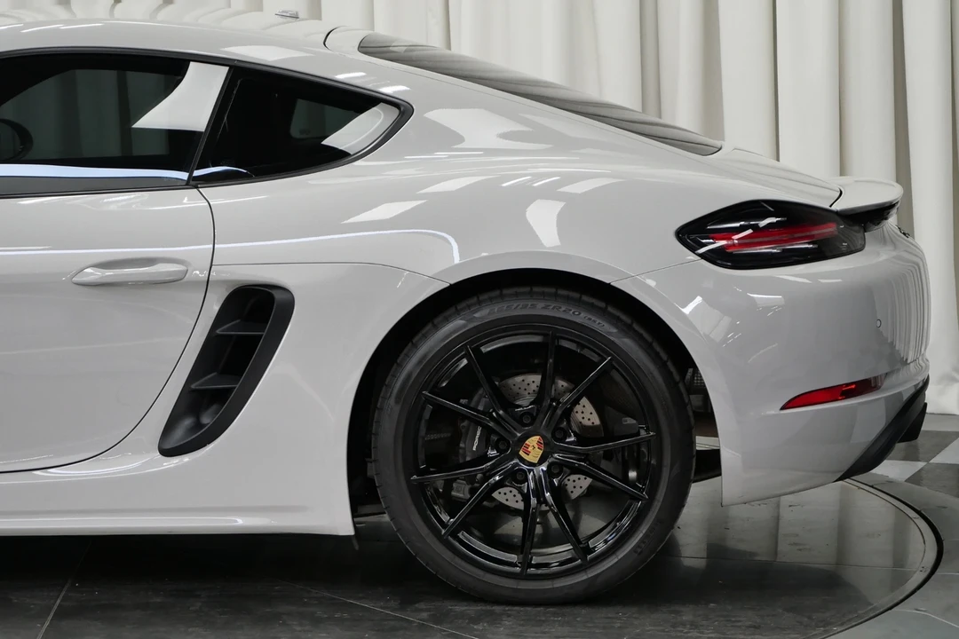 2024 Porsche 718 Cayman - Image 10 of 21