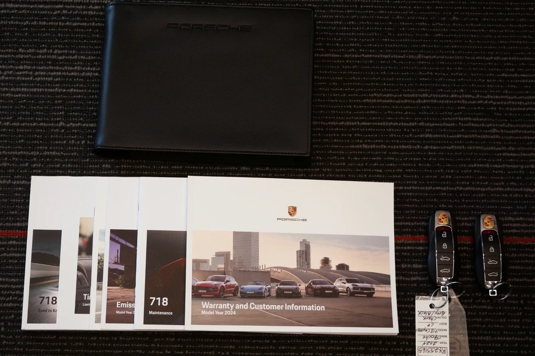 2024 Porsche 718 Cayman - Image 18 of 21