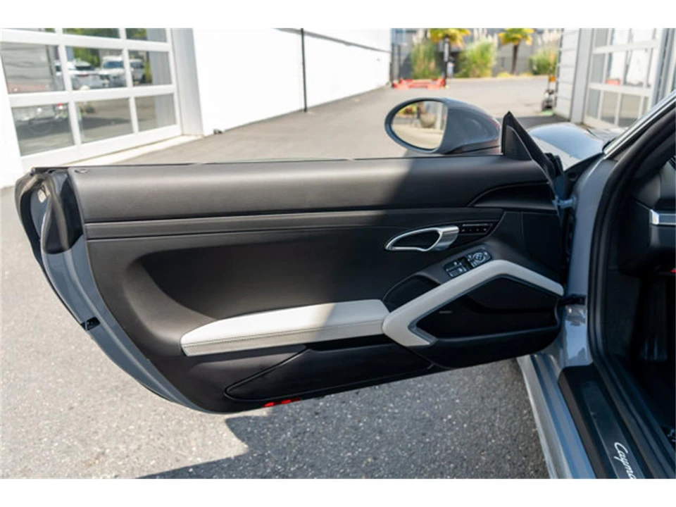 2024 Porsche 718 Cayman - Image 10 of 12