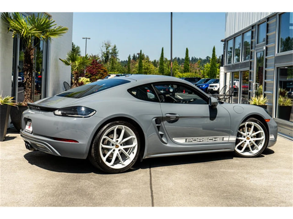2024 Porsche 718 Cayman - Image 7 of 12