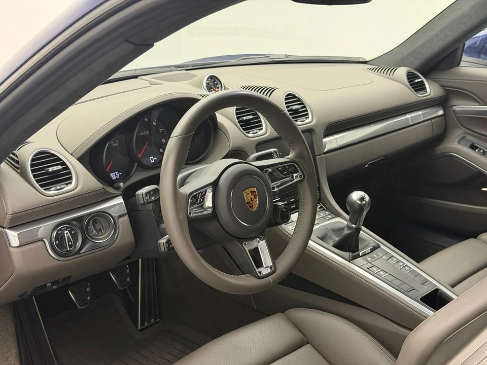 2024 Porsche 718 Cayman - Image 8 of 17