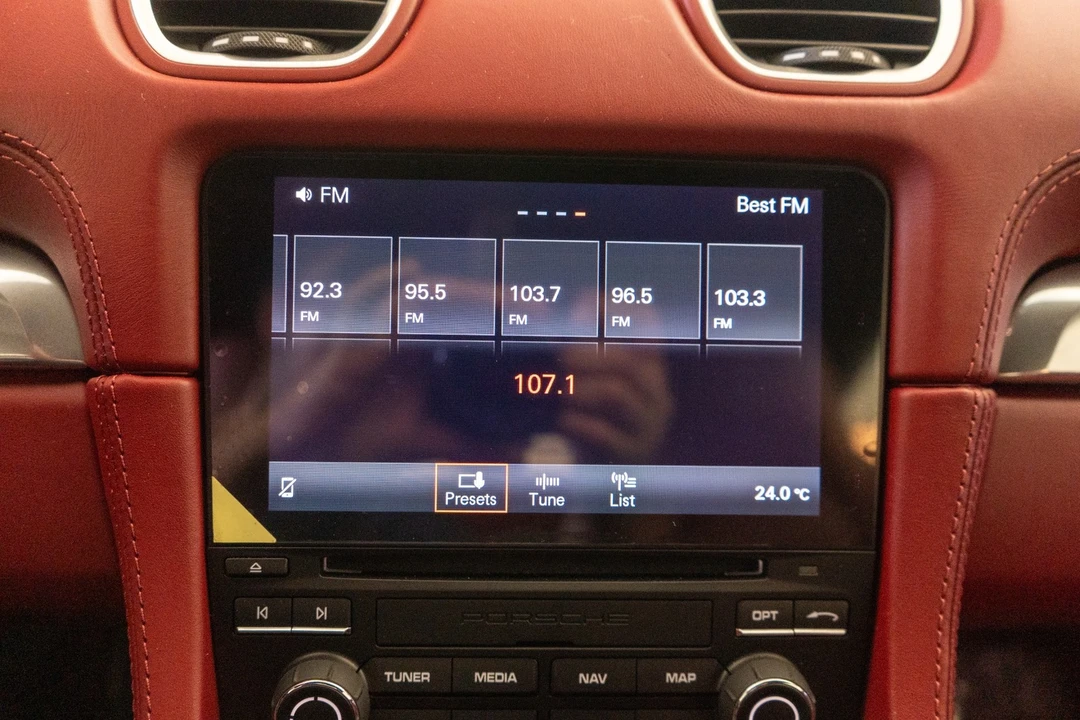 2024 Porsche 718 Cayman - Image 17 of 21