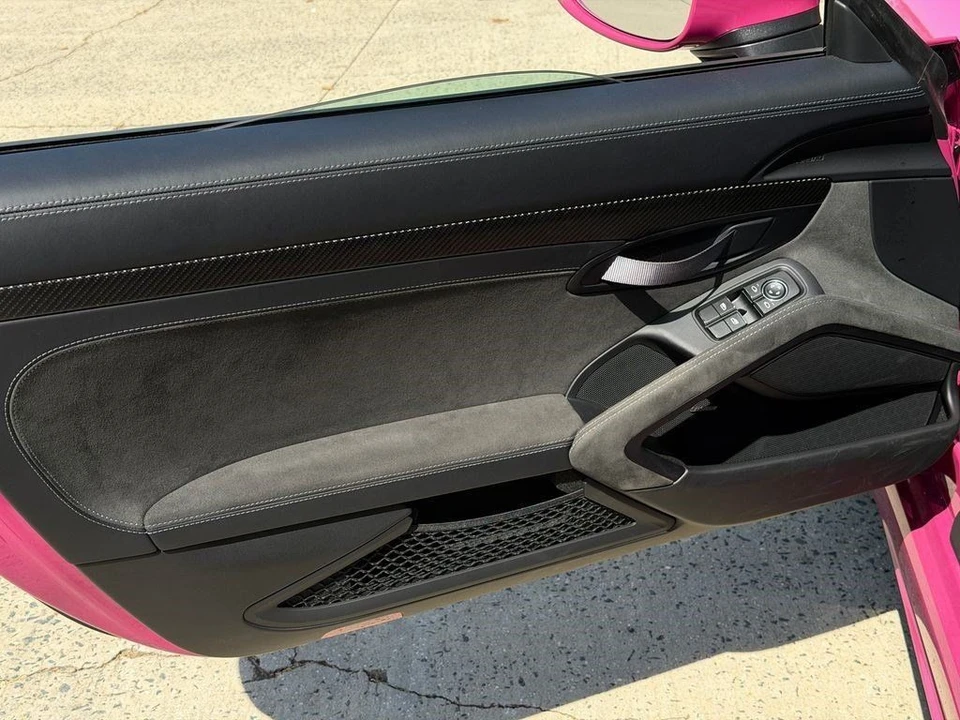 2024 Porsche - Image 16 of 31