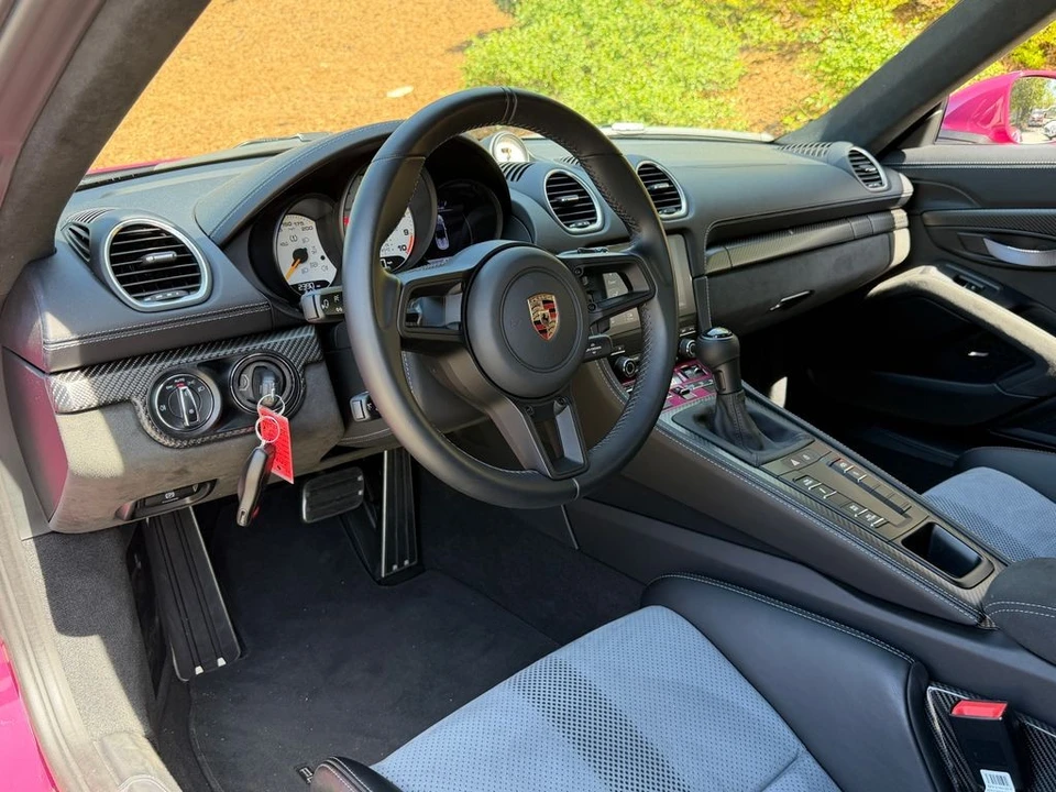 2024 Porsche 718 Boxster Spyder RS - Image 18 of 21