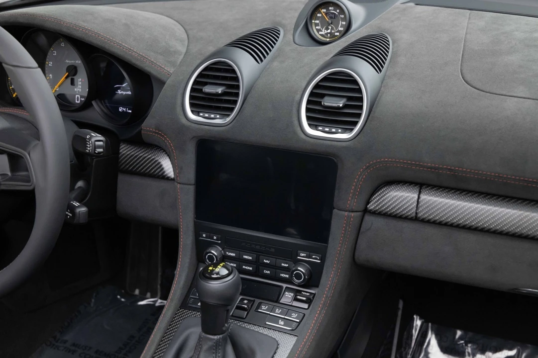 2024 Porsche 718 Boxster Spyder RS - Image 24 of 31