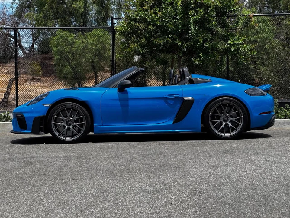 2024 Porsche - Image 12 of 31