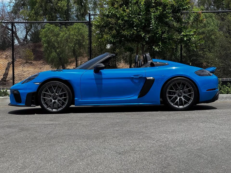 2024 Porsche - Image 11 of 31