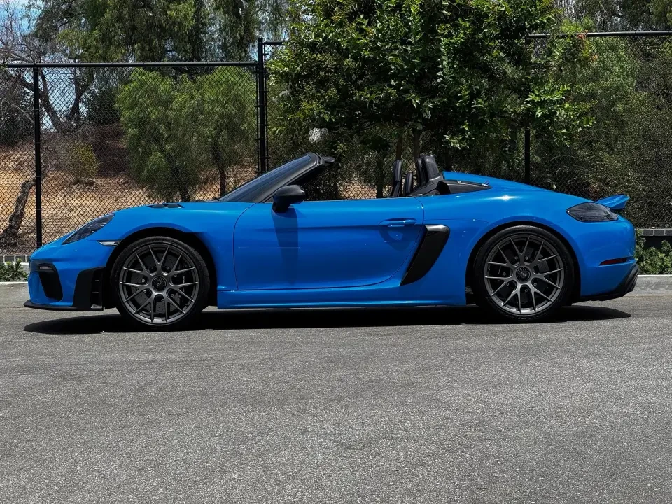 2024 Porsche - Image 15 of 31