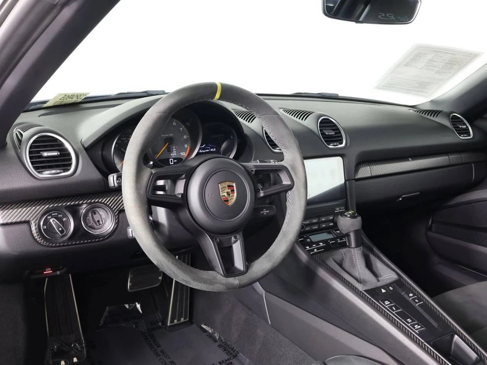 2024 Porsche - Image 4 of 5