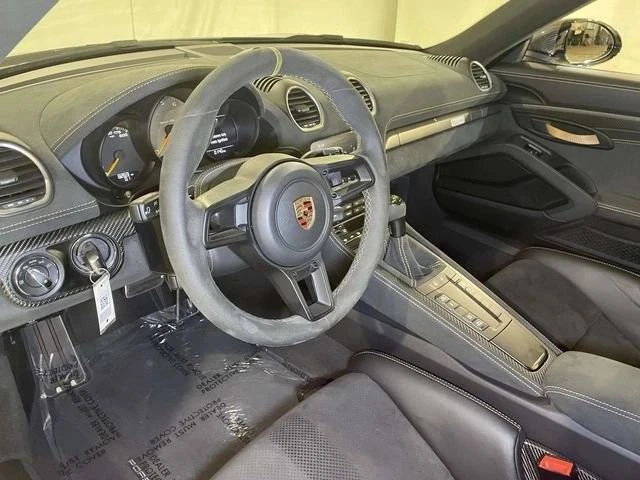 2024 Porsche - Image 4 of 5