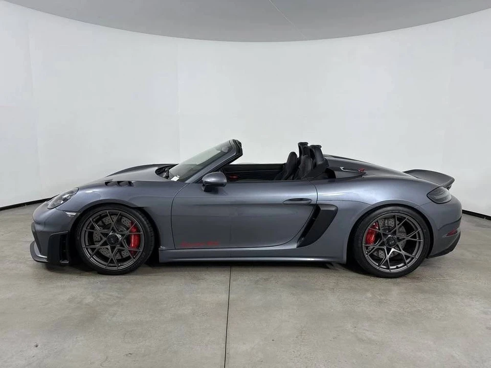 2024 Porsche - Image 2 of 5