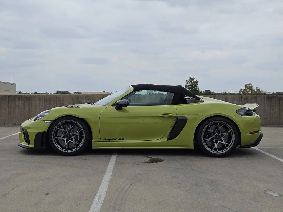 2024 Porsche - Image 2 of 5