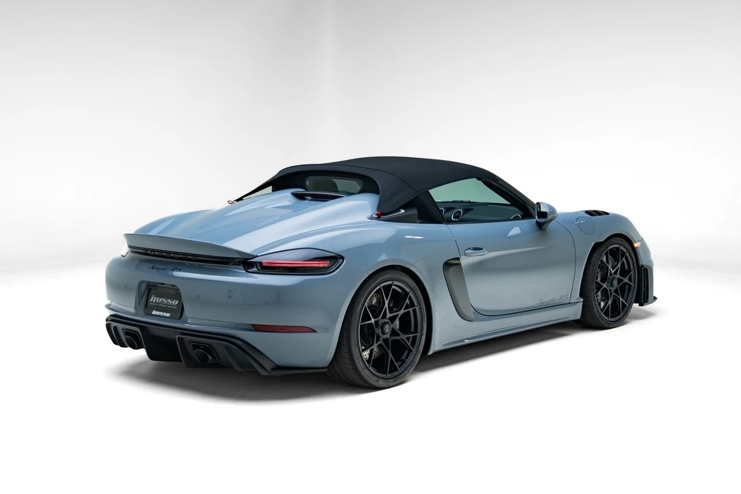 2024 Porsche - Image 28 of 31
