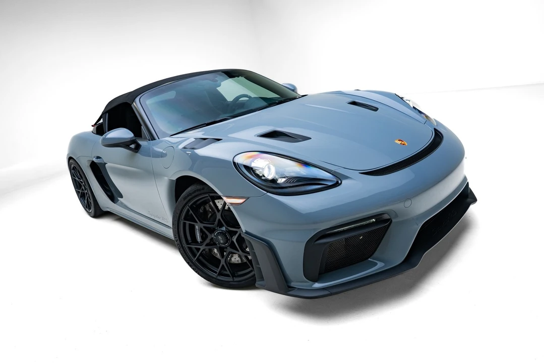 2024 Porsche - Image 26 of 31