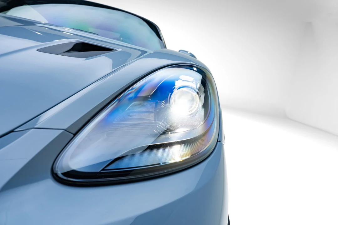2024 Porsche - Image 12 of 31