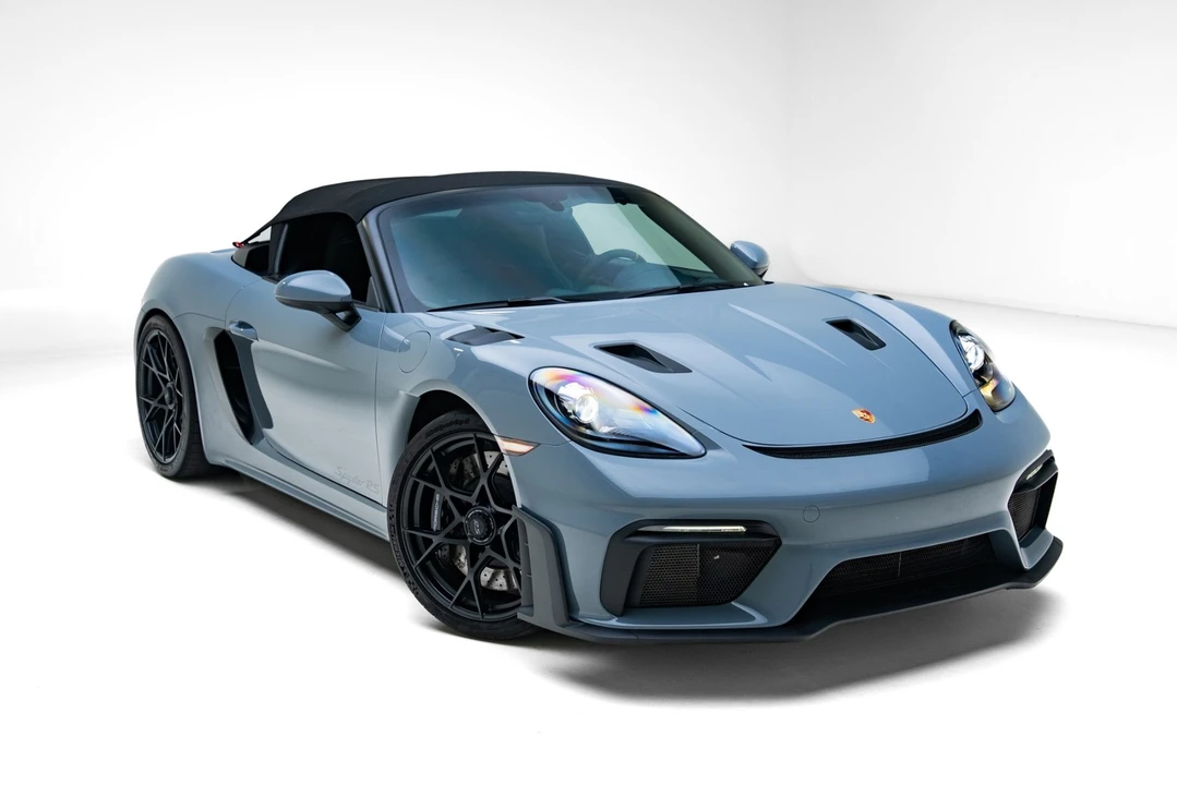 2024 Porsche - Image 25 of 31