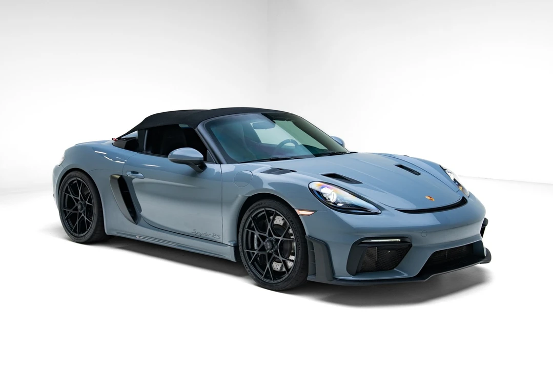 2024 Porsche - Image 9 of 31