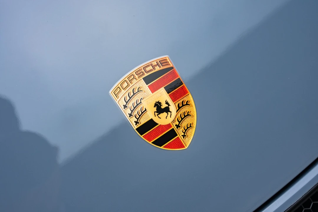2024 Porsche - Image 14 of 31