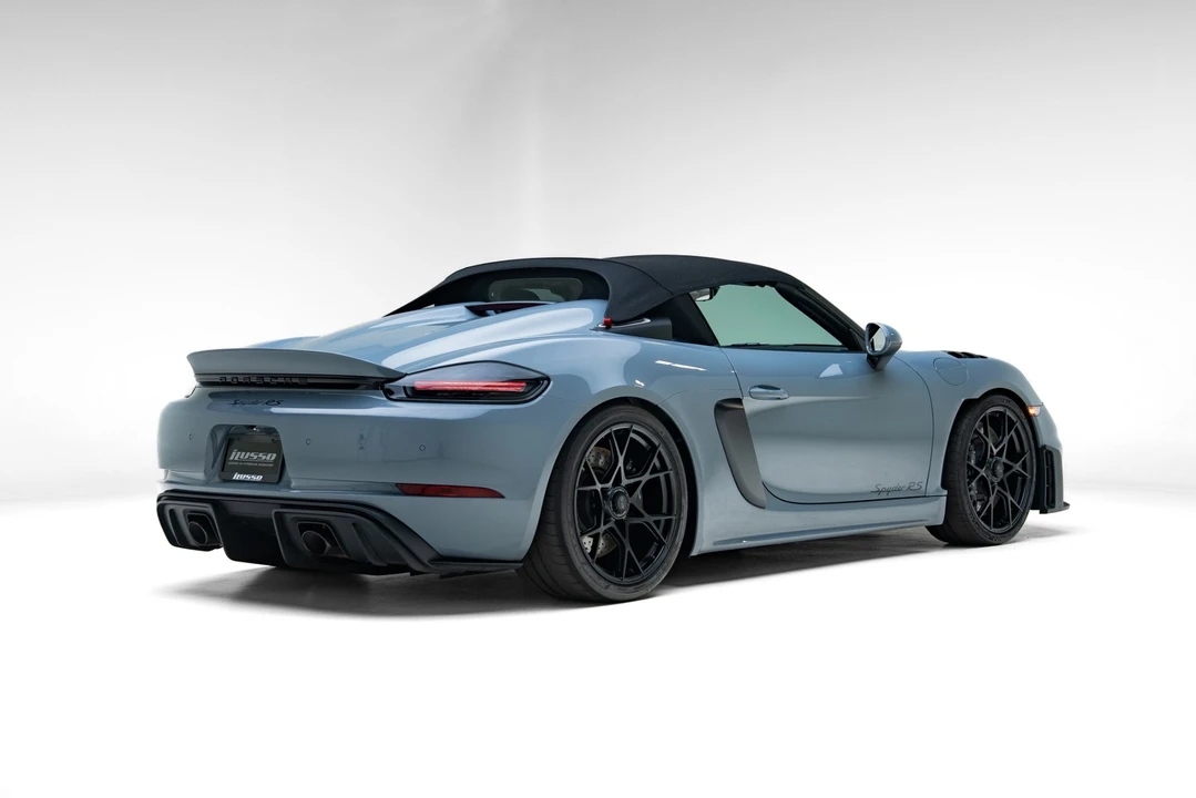 2024 Porsche - Image 27 of 31