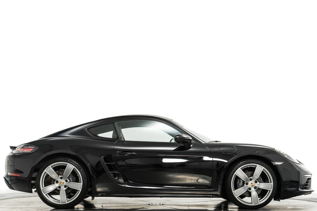 2024 Porsche 718 Cayman - Image 2 of 12