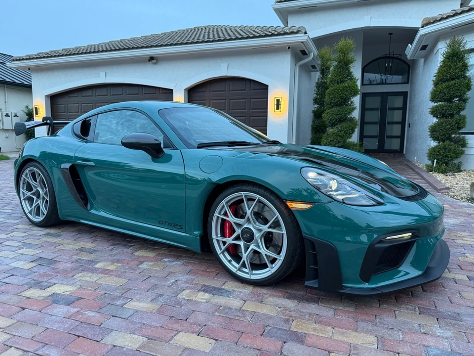 2024 Porsche 718 Cayman GT4 RS - Image 4 of 31