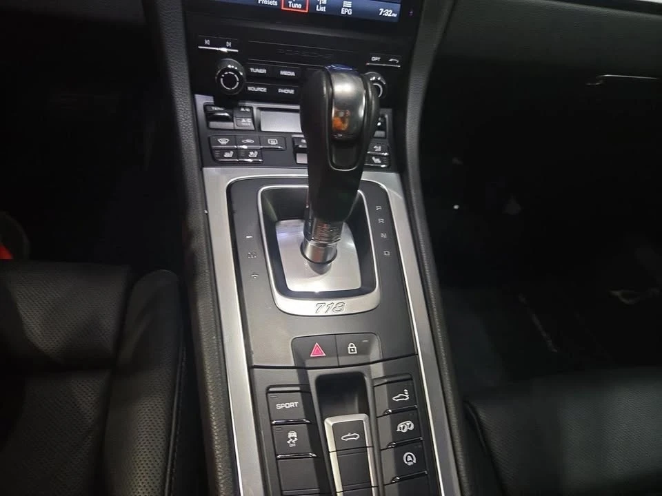 2024 Porsche 718 Boxster - Image 15 of 20