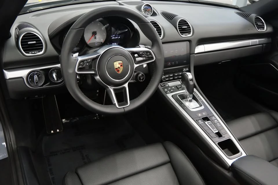 2024 Porsche 718 Boxster S - Image 9 of 15
