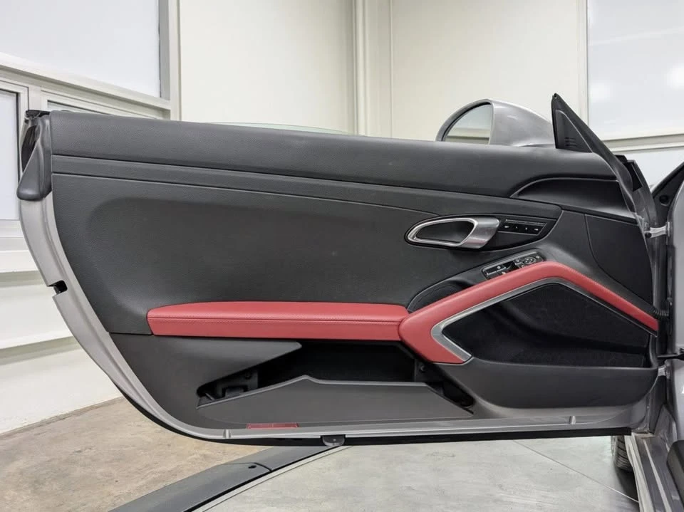 2024 Porsche 718 Cayman - Image 13 of 20