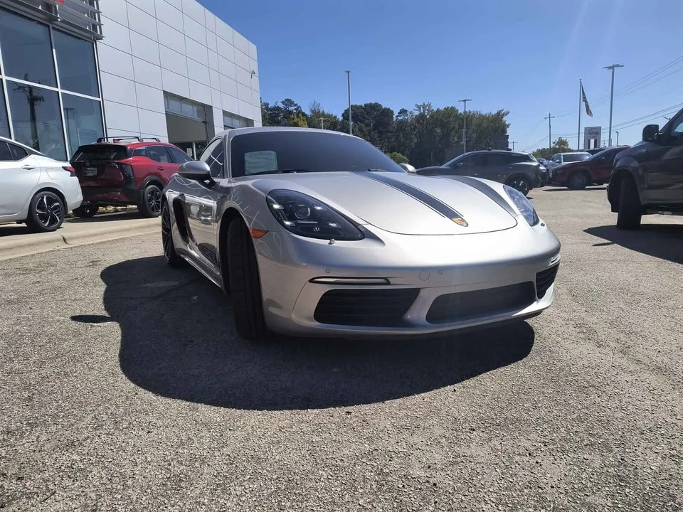 2024 Porsche 718 Cayman - Image 2 of 4