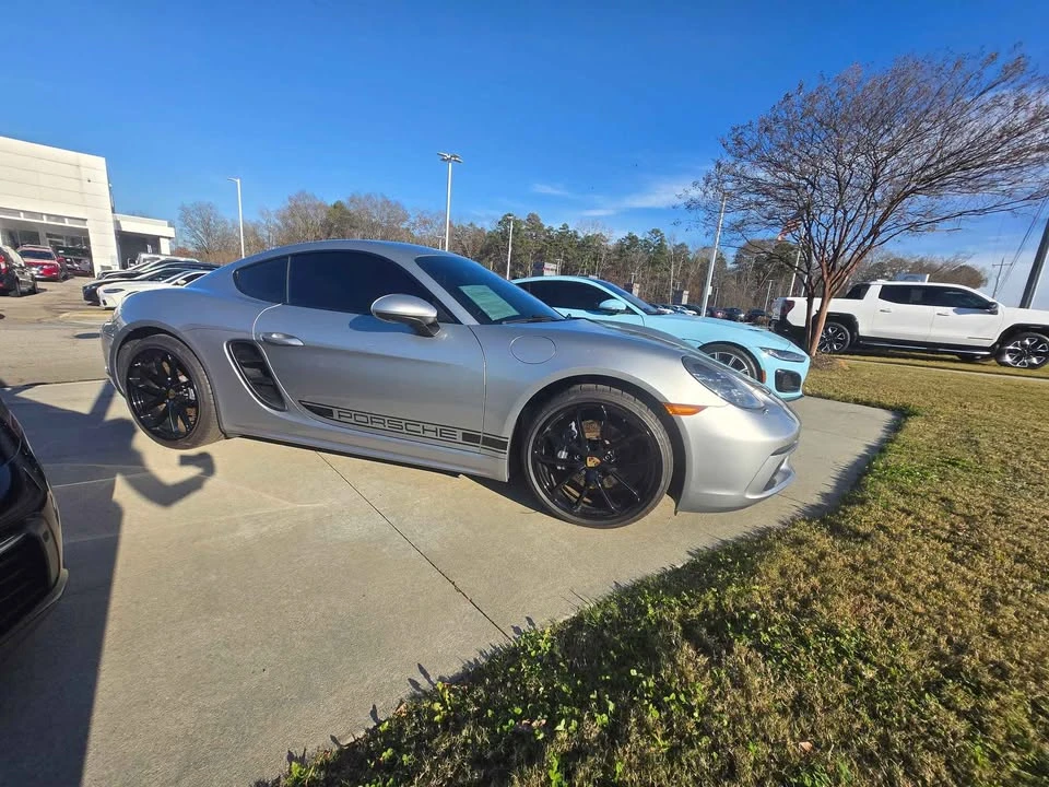 2024 Porsche 718 Cayman - Image 8 of 12