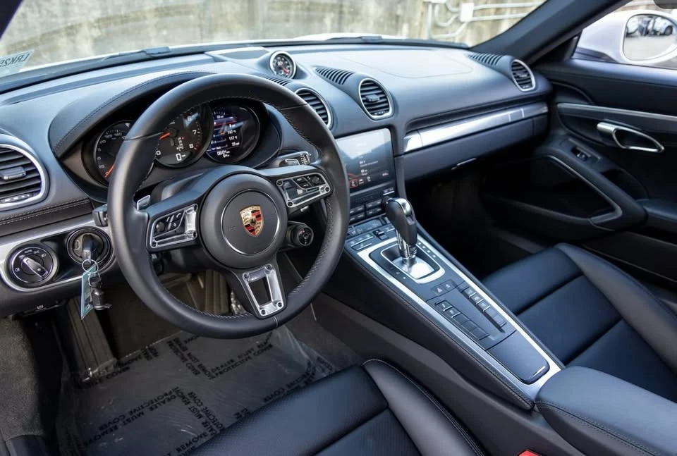 2024 Porsche 718 Cayman - Image 8 of 9