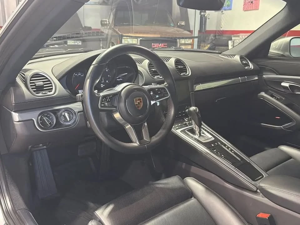 2024 Porsche 718 Cayman - Image 4 of 5