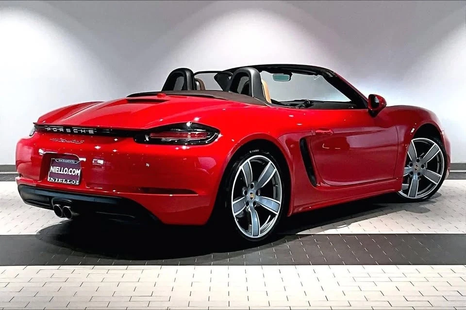 2024 Porsche 718 Boxster S - Image 7 of 20