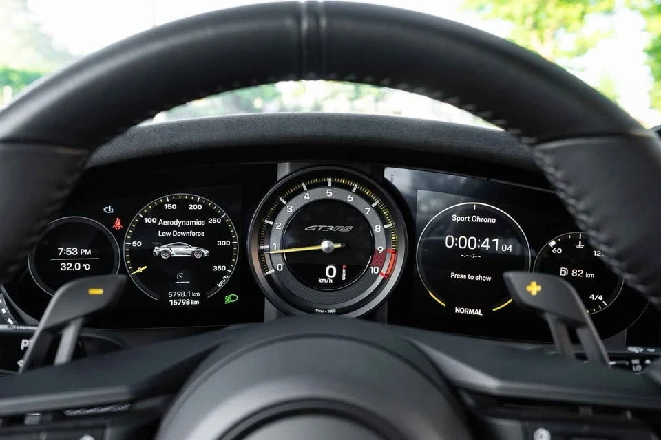 2024 Porsche 992 GT3 RS - Image 18 of 20