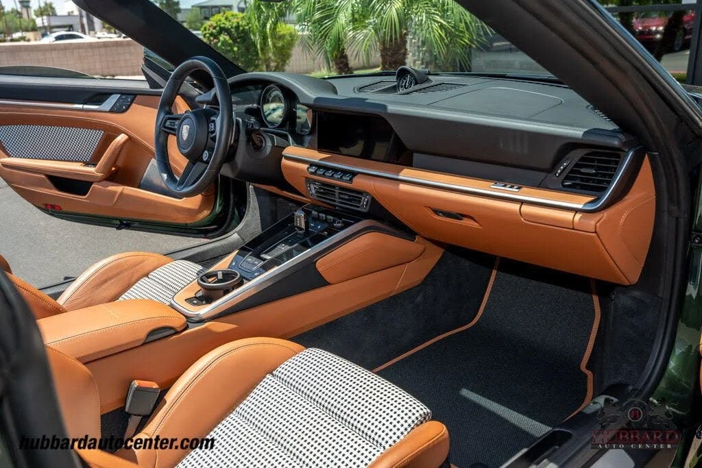 2024 Porsche 992 Carrera - Image 26 of 31
