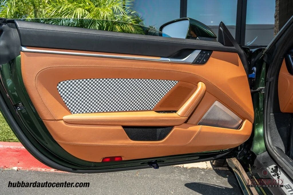2024 Porsche 992 Carrera - Image 16 of 31