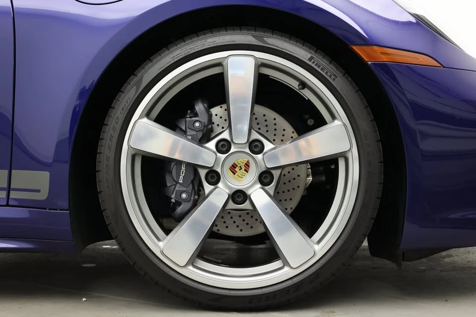 2024 Porsche 992 Carrera - Image 2 of 20