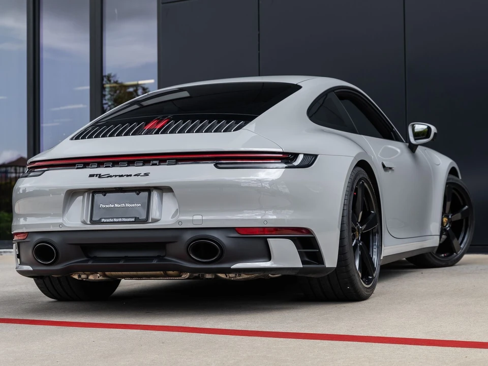 2024 Porsche 992 Carrera 4S - Image 13 of 31