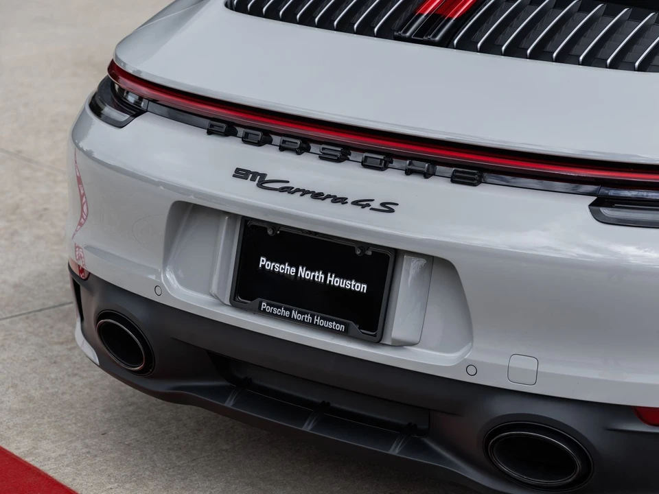 2024 Porsche 992 Carrera 4S - Image 17 of 31