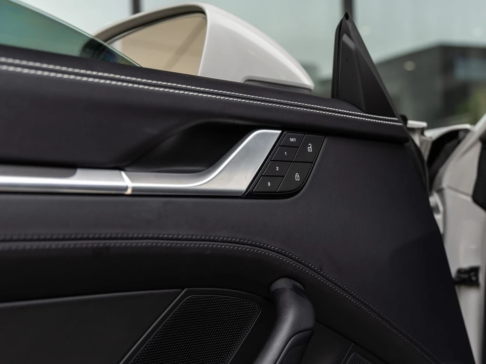 2024 Porsche 992 Carrera 4S - Image 25 of 31