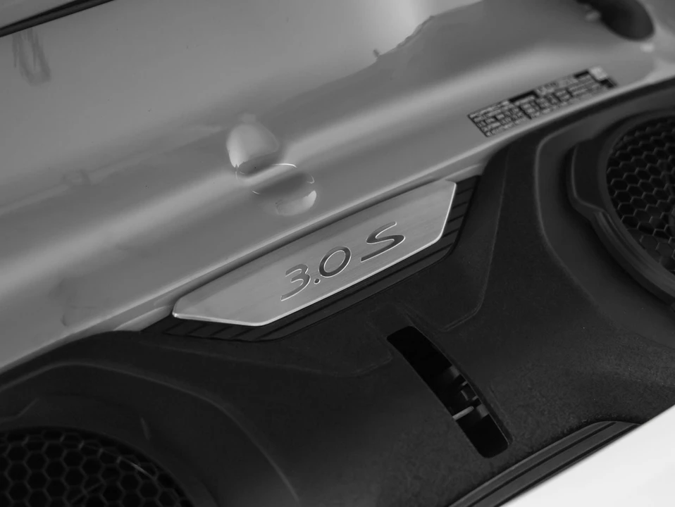 2024 Porsche 992 Carrera S - Image 22 of 31