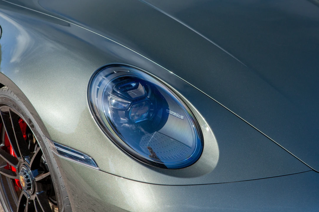 2024 Porsche 992 Carrera - Image 17 of 31