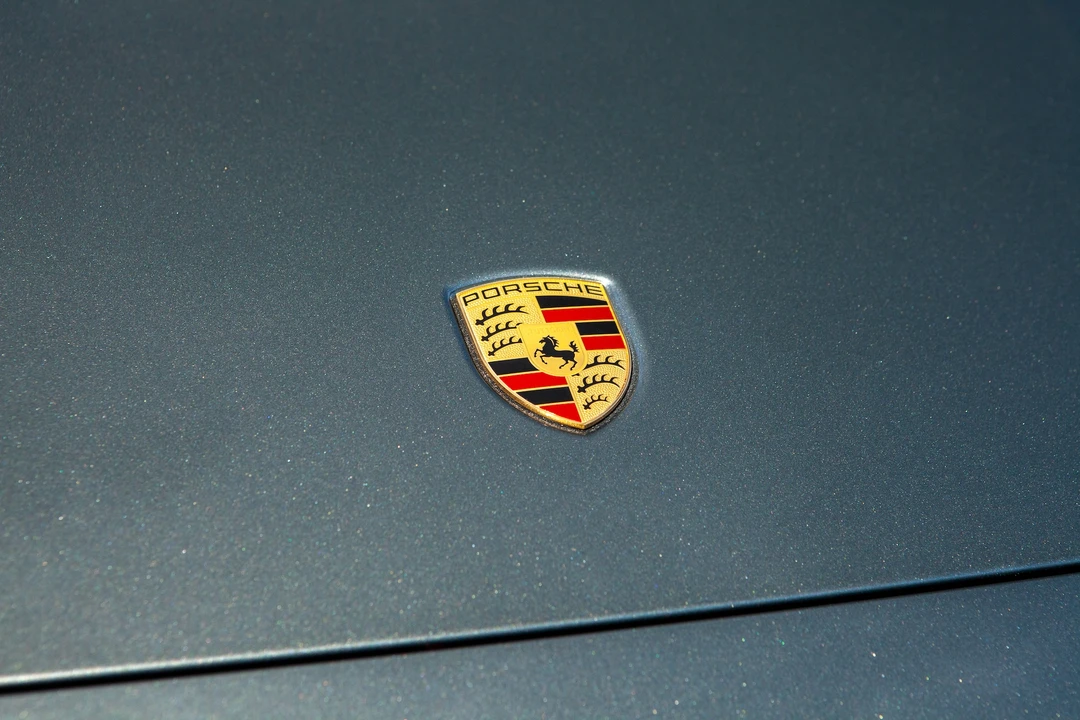 2024 Porsche 992 Carrera - Image 21 of 31