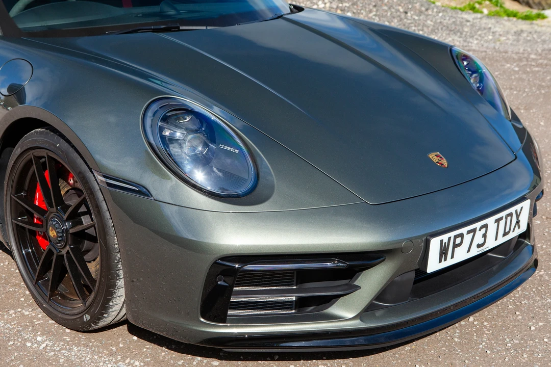 2024 Porsche 992 Carrera - Image 24 of 31